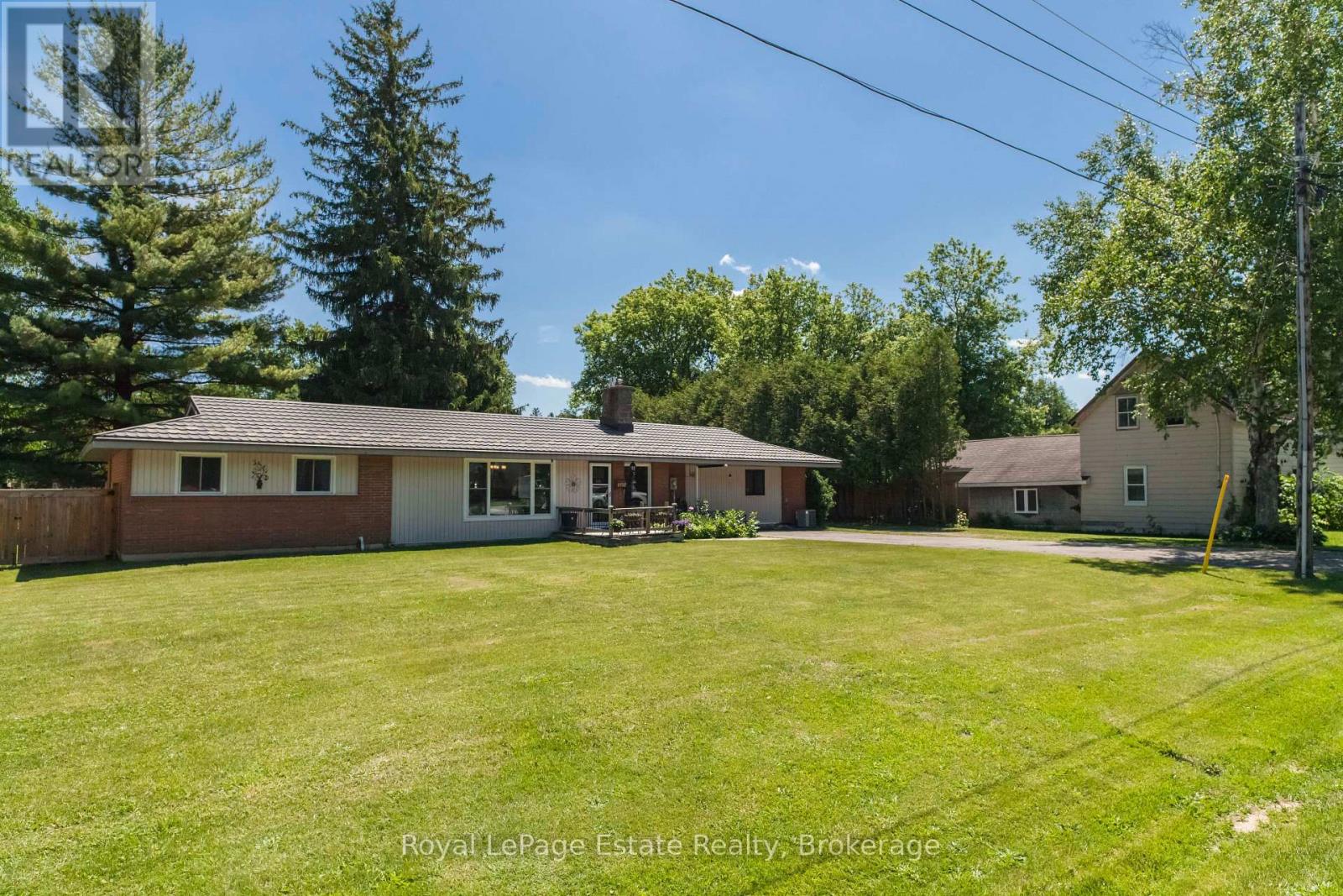 497 Elizabeth Street, South Bruce Peninsula, Ontario N0H 1P0 - Photo 3 - X13738518