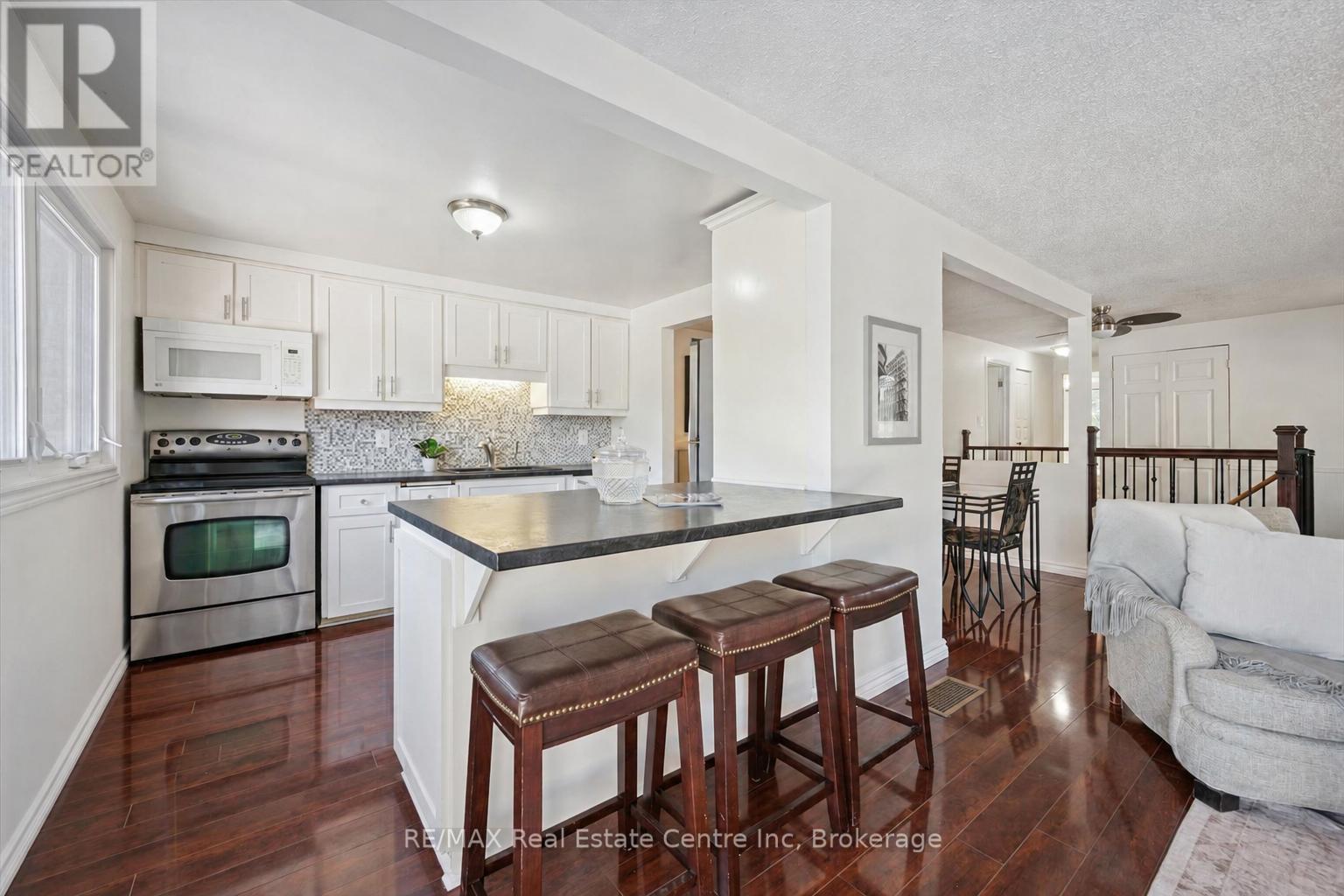 12 Mccartney Road, Guelph, Ontario  N1K 1M8 - Photo 2 - X13738576