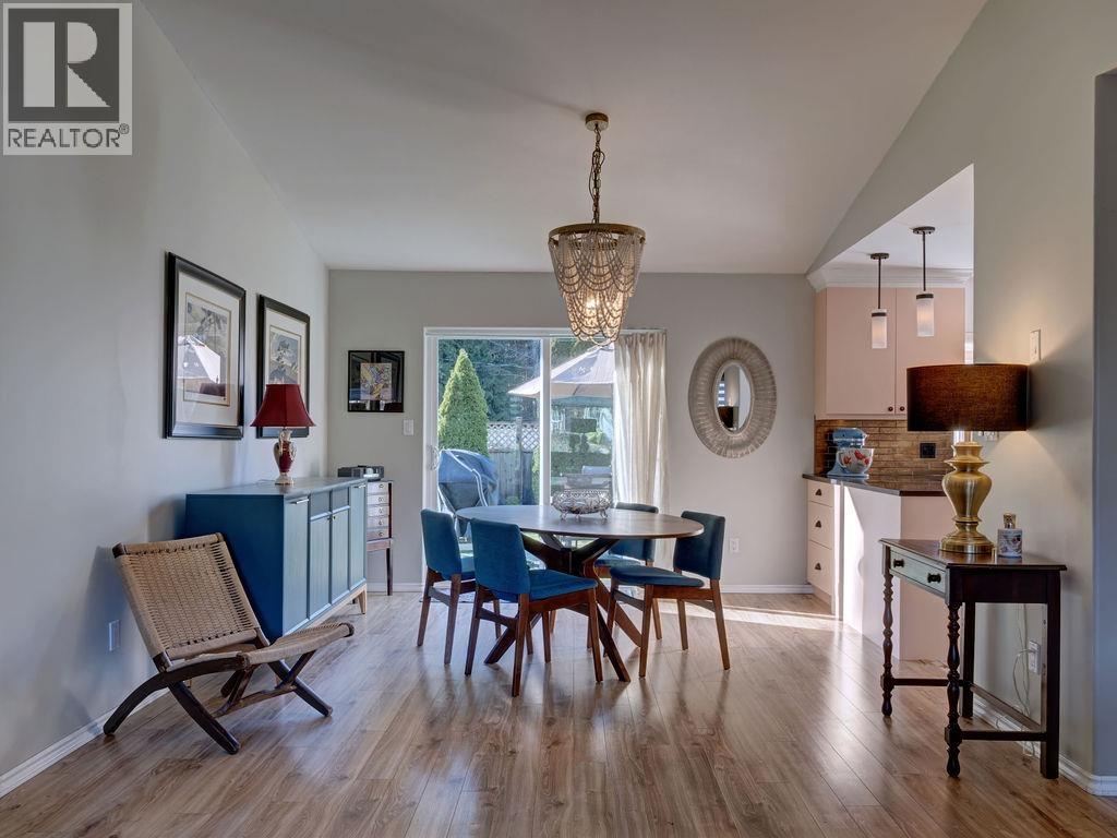 5643 Curtis Place, Sechelt, British Columbia  V7Z 0R9 - Photo 8 - R3088078