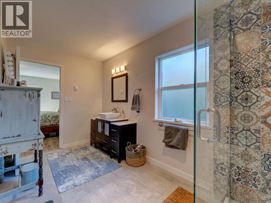 5643 Curtis Place, Sechelt, British Columbia  V7Z 0R9 - Photo 25 - R3088078