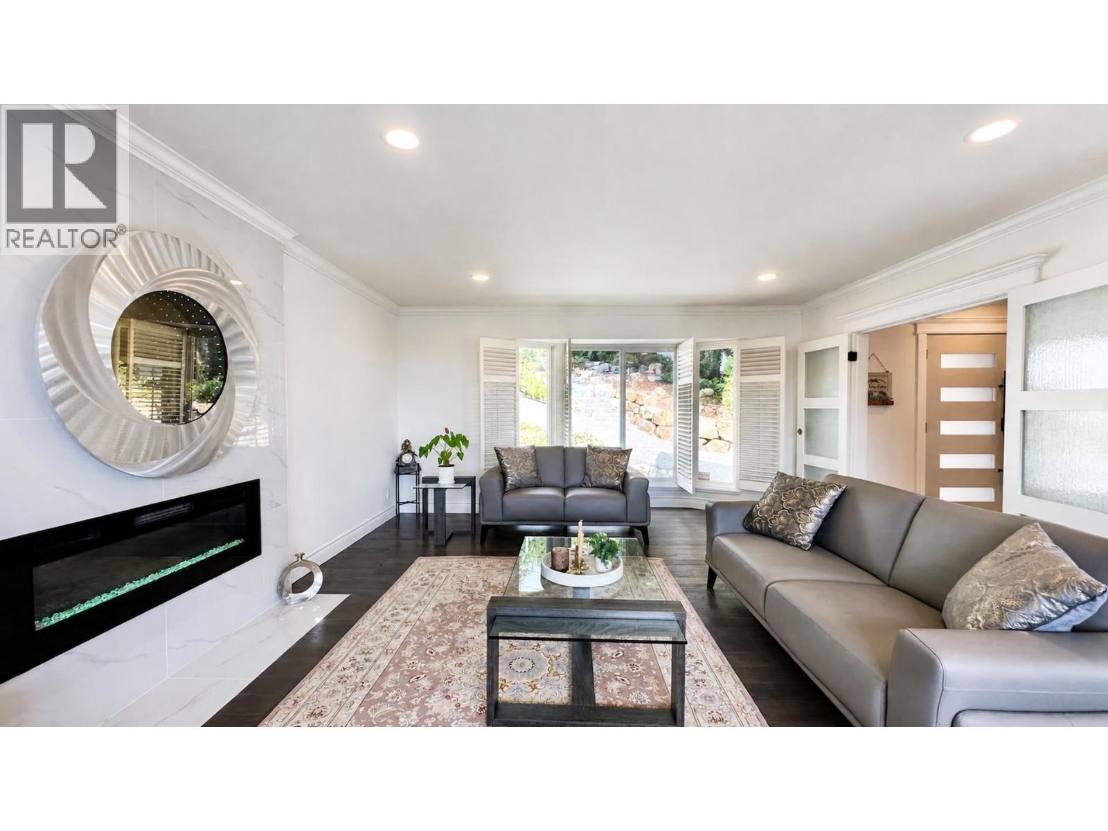 4785 Estevan Place, West Vancouver, British Columbia  V7W 1H1 - Photo 5 - R3160799