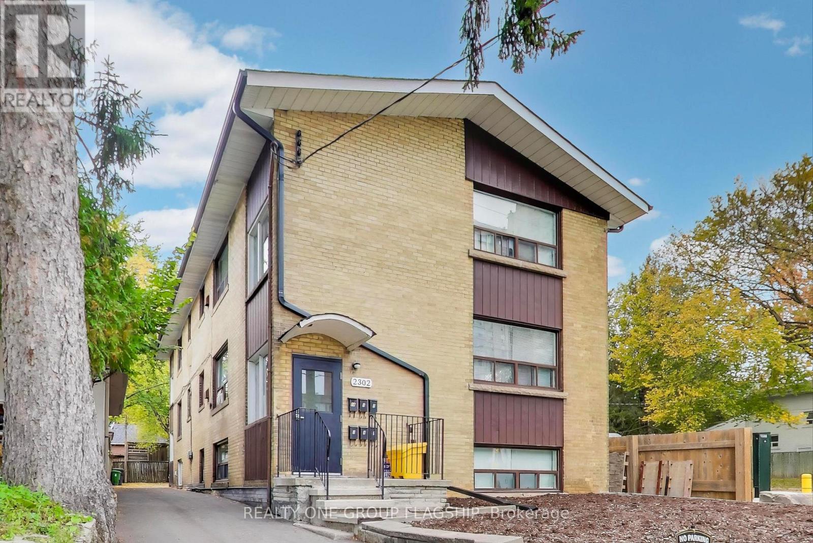 1a - 2302 Lake Shore Boulevard W, Toronto, Ontario  M8V 1B4 - Photo 2 - W13738522