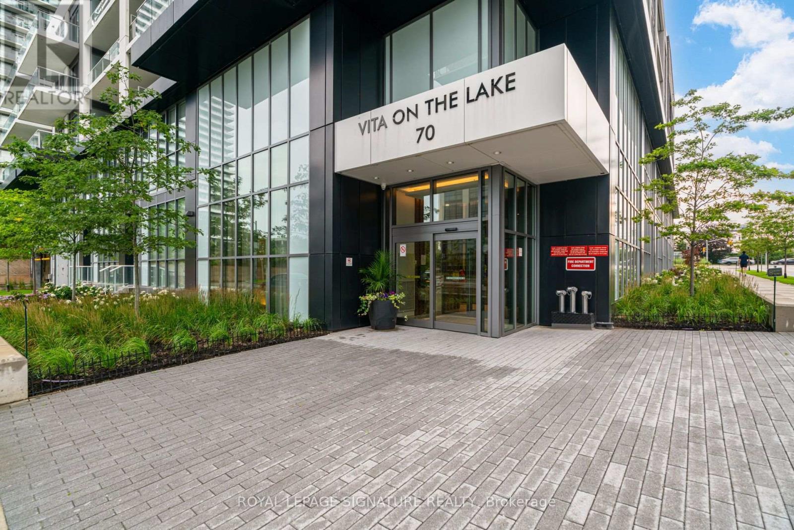 1908 - 70 Annie Craig Drive, Toronto, Ontario  M8V 0G2 - Photo 3 - W13738612