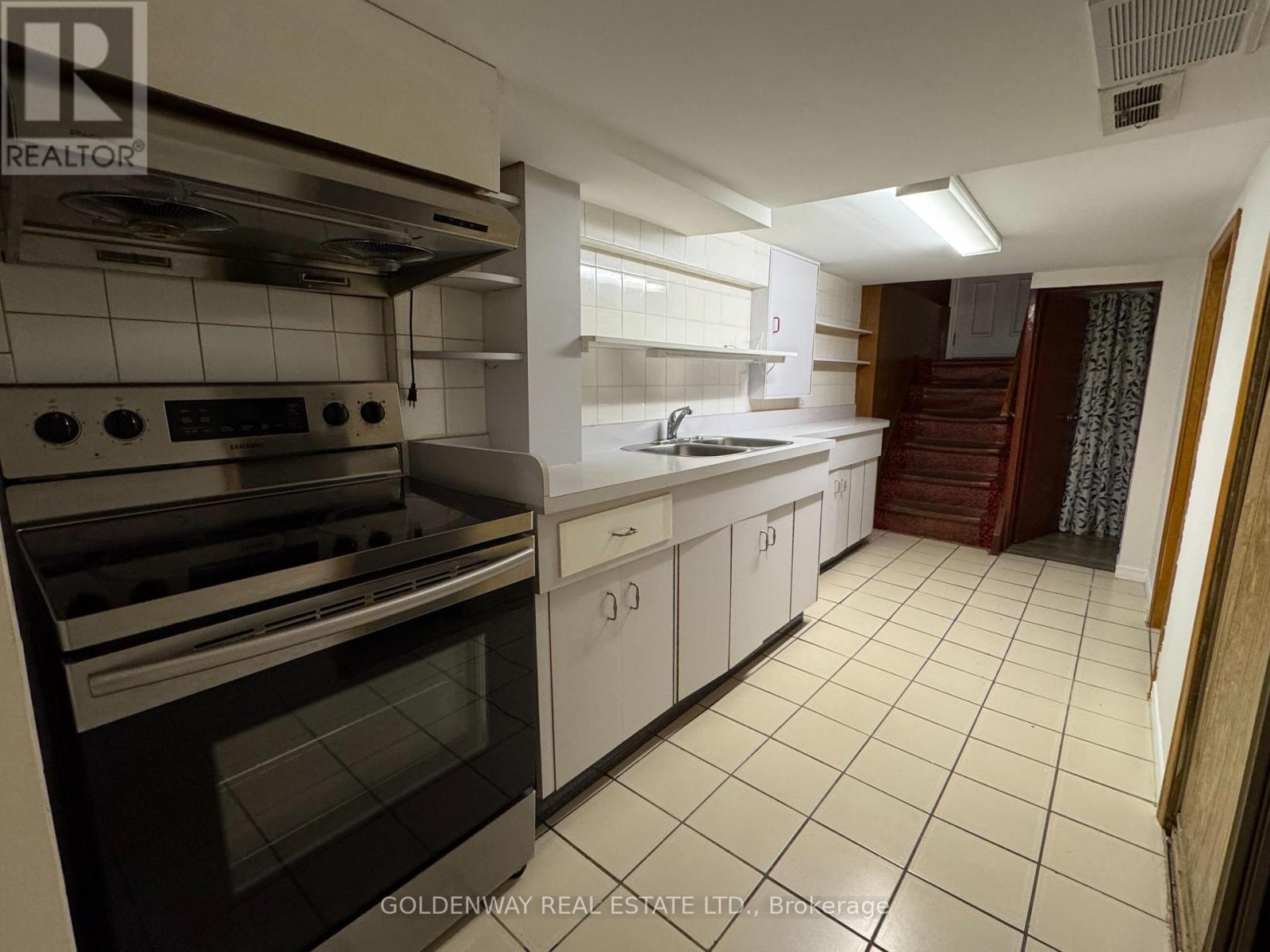 327 Springdale Boulevard, Toronto, Ontario M4C 2A3 - Photo 16 - E13731124