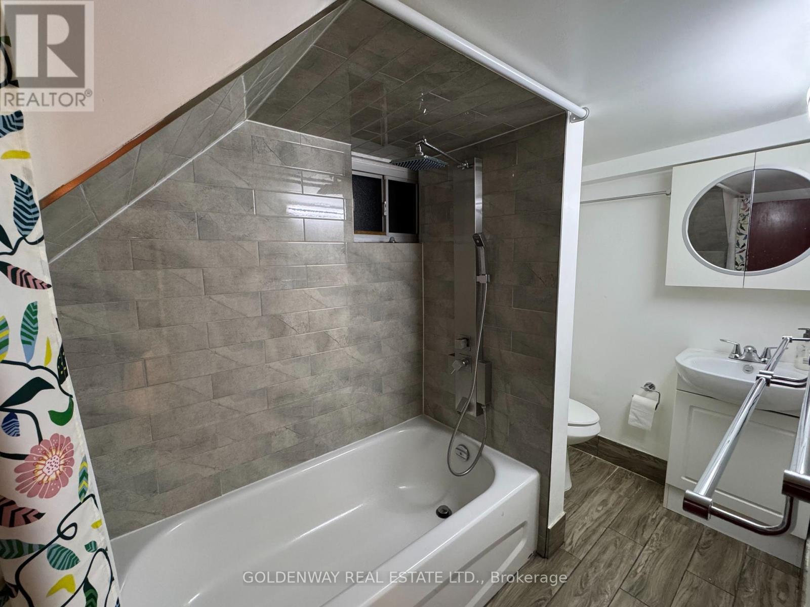 327 Springdale Boulevard, Toronto, Ontario M4C 2A3 - Photo 22 - E13731124