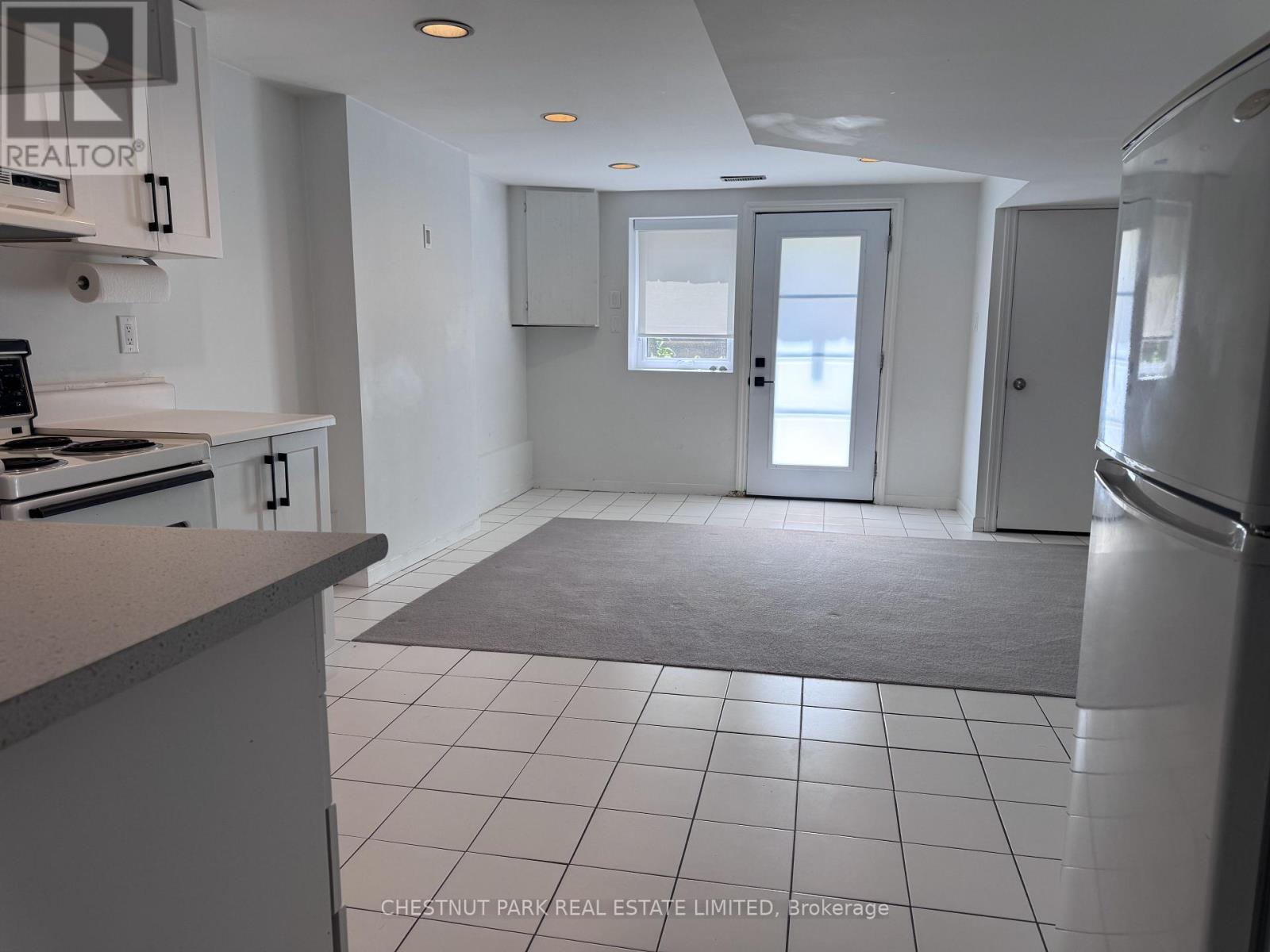 Lower - 10 Wroxeter Avenue, Toronto, Ontario M4K 1J6 - Photo 15 - E13137768