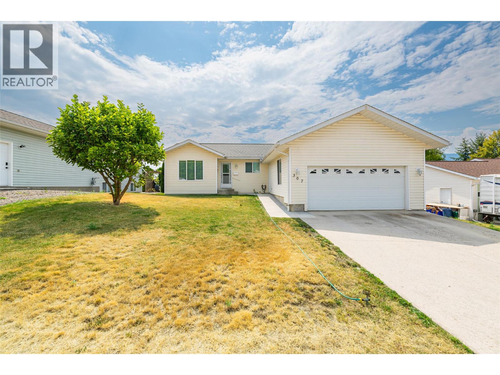 307 Dugan Street, Creston, British Columbia