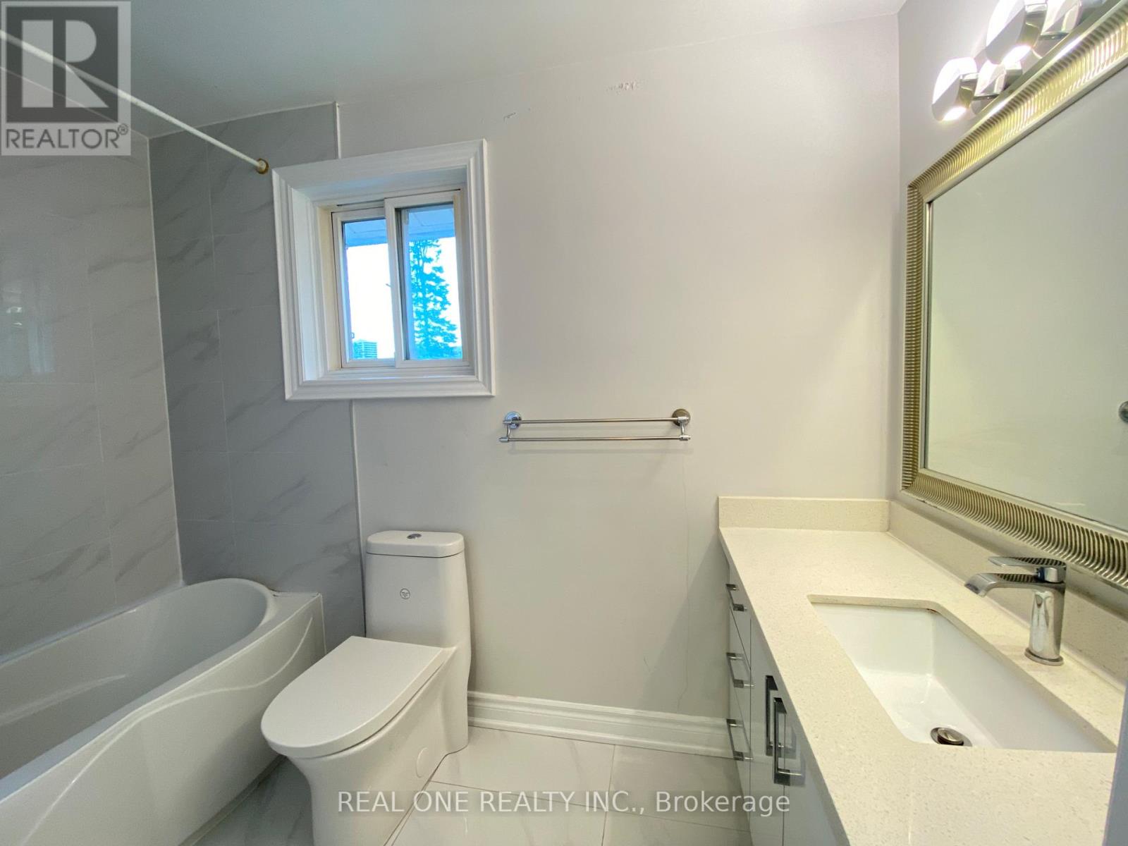 2 Bedrooms - 63 Sundial Crescent, Toronto, Ontario  M4A 2J7 - Photo 10 - C13738702