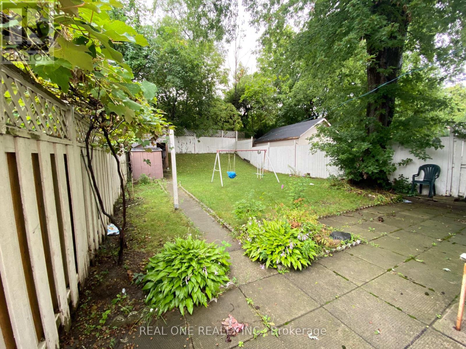 2 Bedrooms - 63 Sundial Crescent, Toronto, Ontario  M4A 2J7 - Photo 13 - C13738702