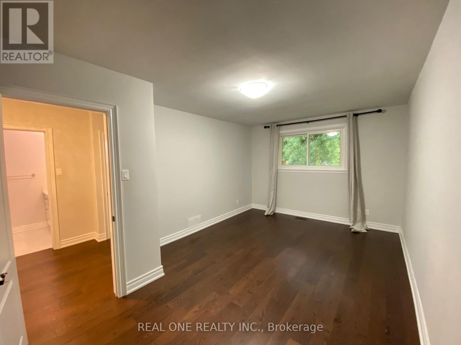 2 Bedrooms - 63 Sundial Crescent, Toronto, Ontario  M4A 2J7 - Photo 7 - C13738702
