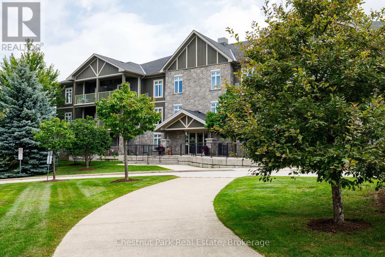 208 - 27 Beaver Street, Blue Mountains, Ontario  N0H 2P0 - Photo 4 - X13738666