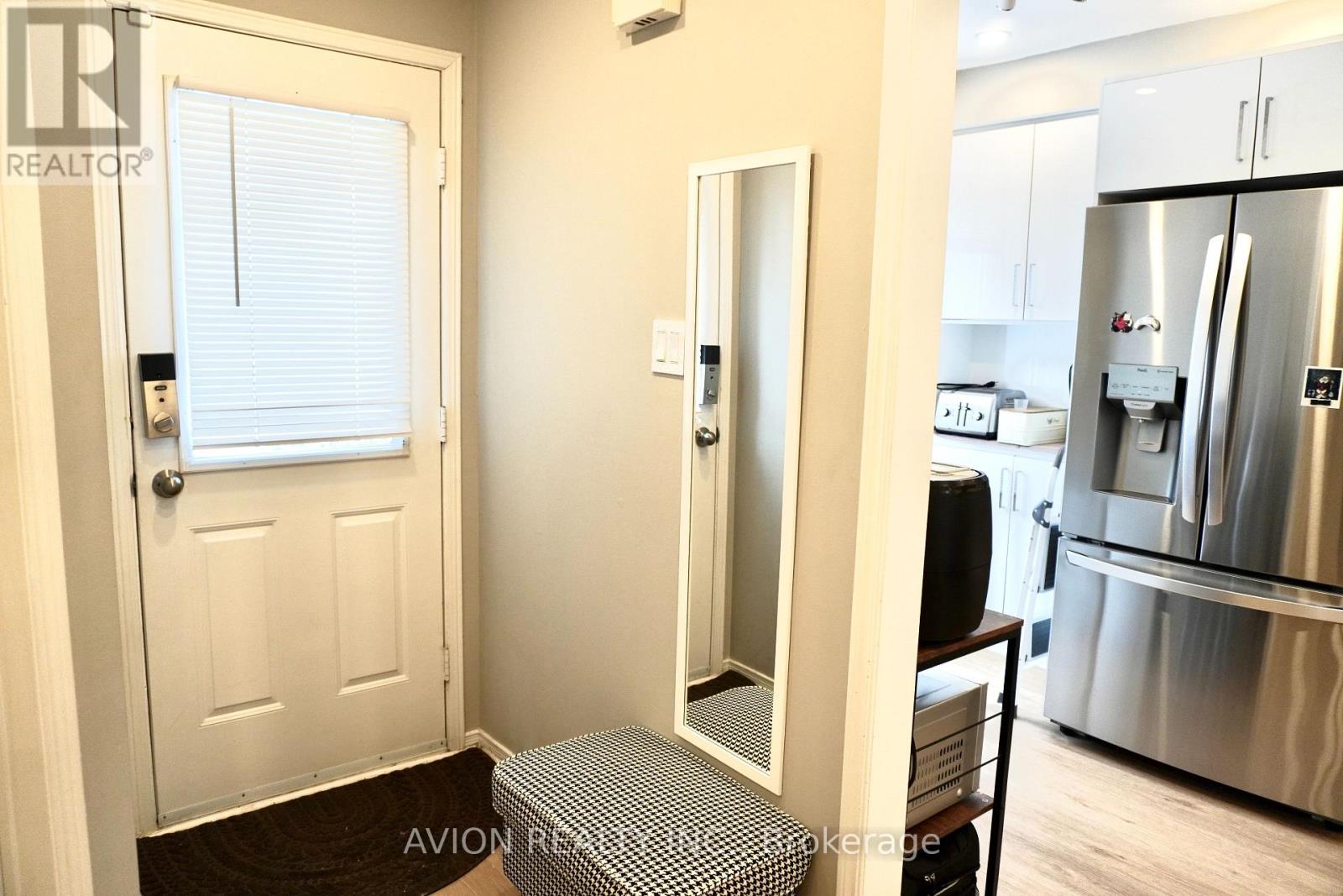 70 Barnes Drive, Ajax, Ontario  L1S 5G5 - Photo 4 - E13738684
