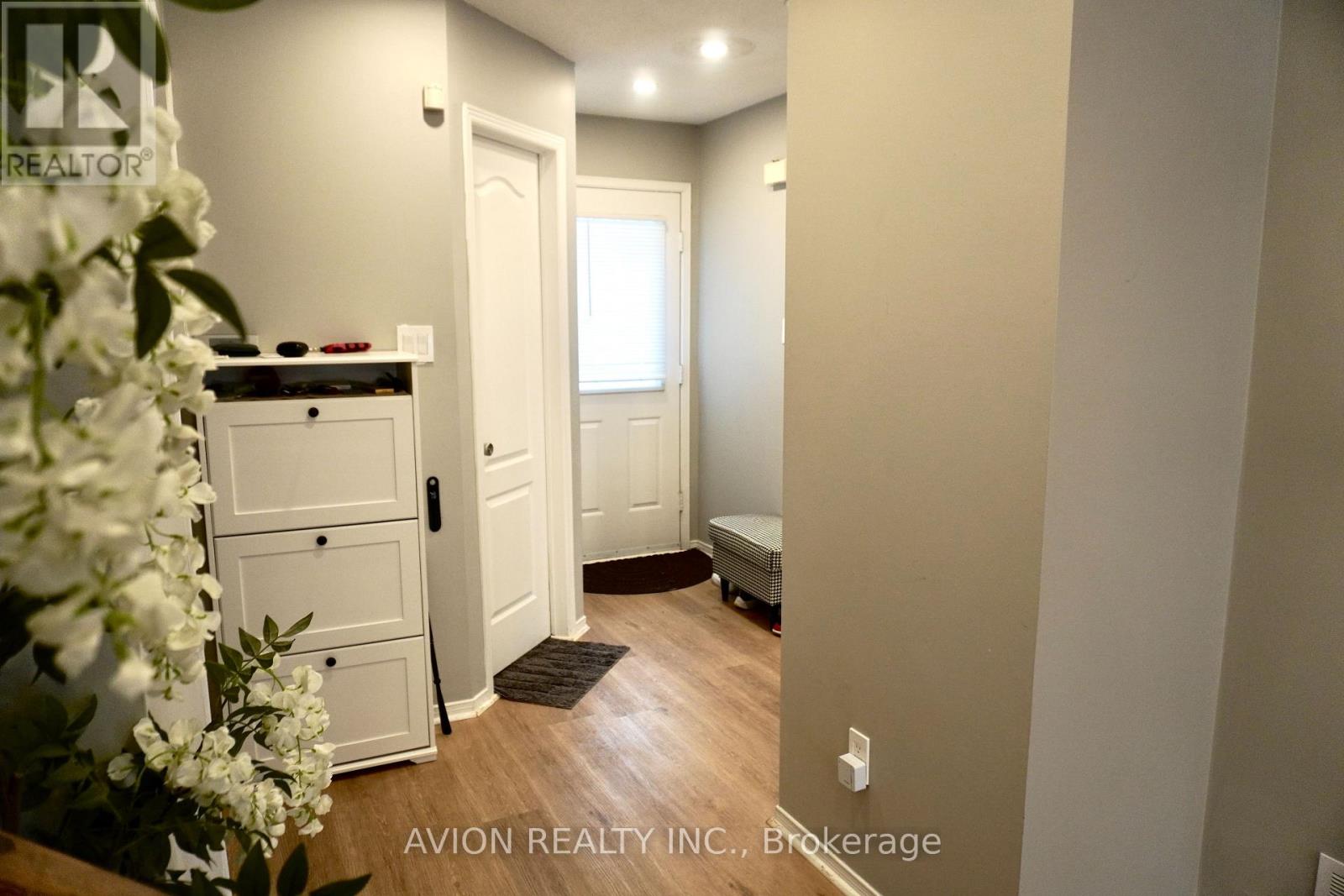 70 Barnes Drive, Ajax, Ontario  L1S 5G5 - Photo 7 - E13738684