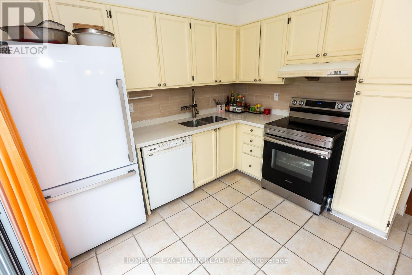 102 - 91 L'amoreaux Drive S, Toronto, Ontario  M1W 2J8 - Photo 12 - E13738732