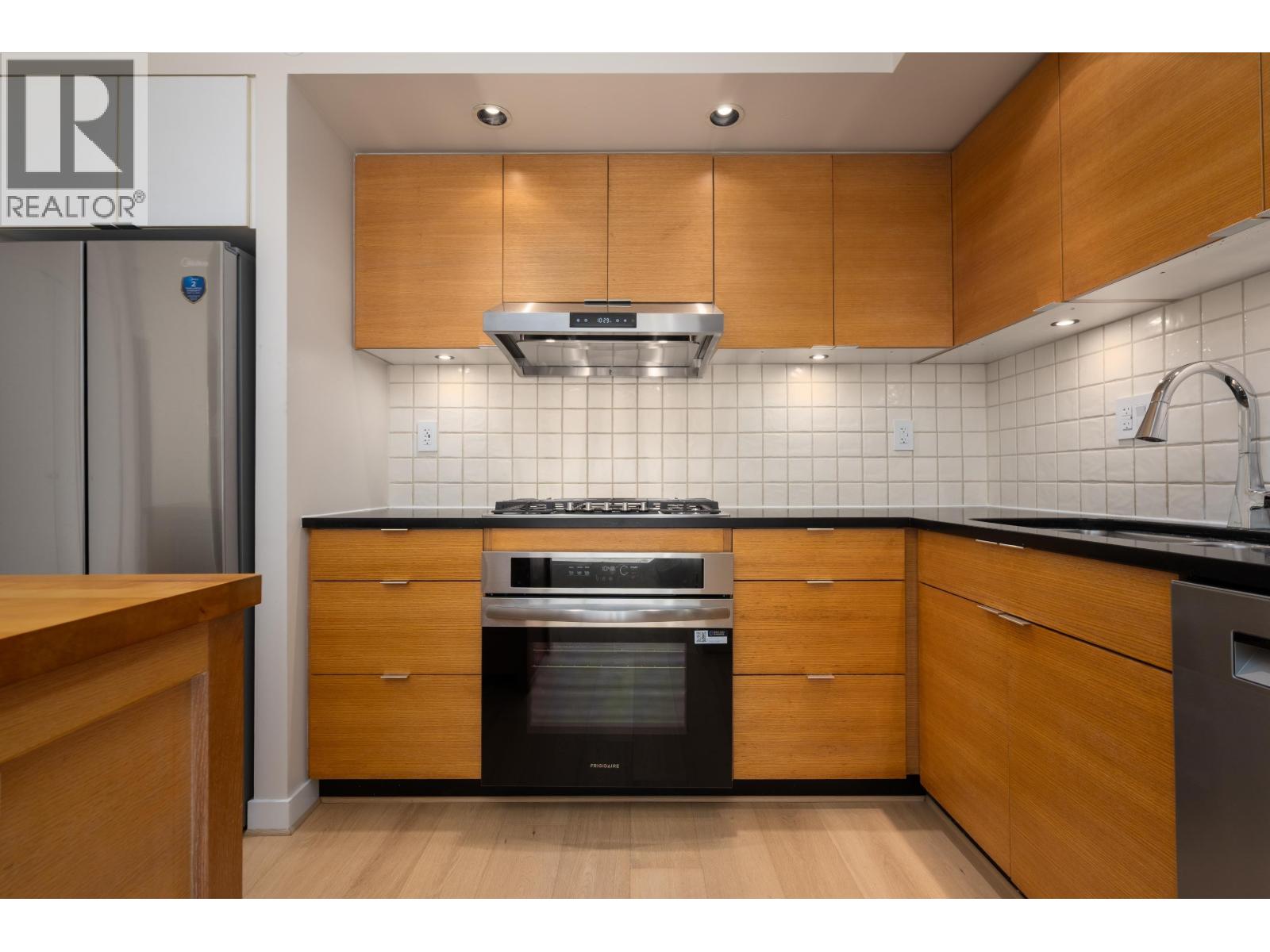 401 1055 Homer Street, Vancouver, British Columbia  V6B 1G3 - Photo 10 - R3160968
