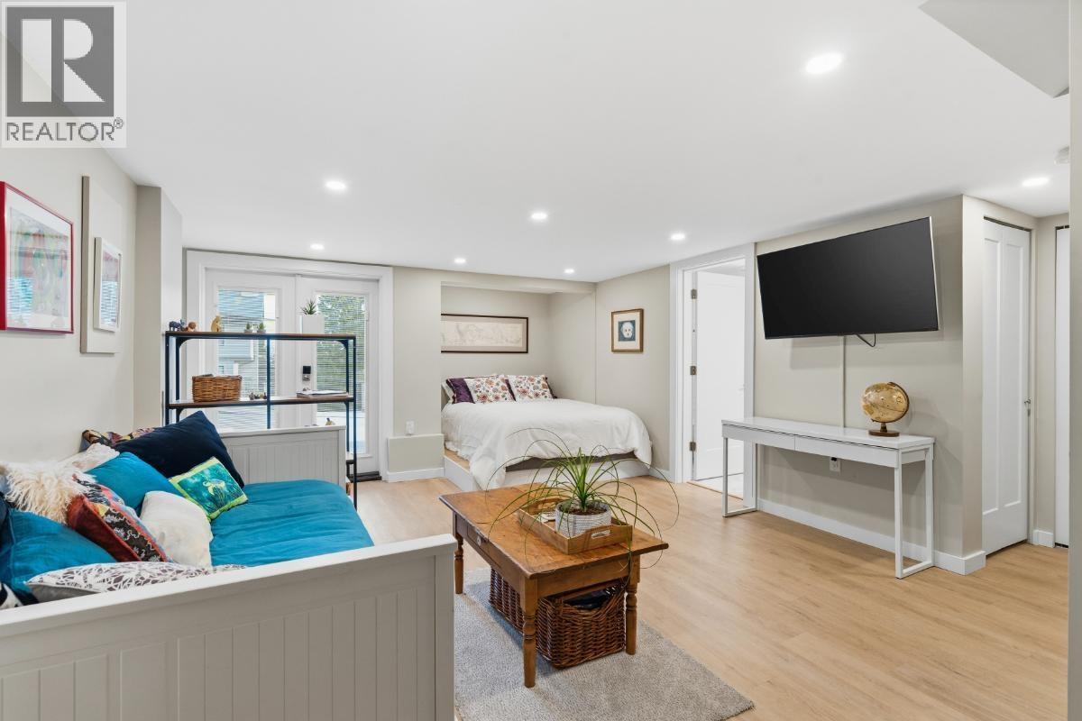 272 E Osborne Road, North Vancouver, British Columbia  V7N 1M1 - Photo 18 - R3160974