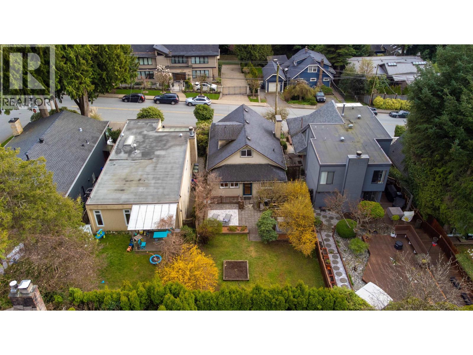 272 E Osborne Road, North Vancouver, British Columbia  V7N 1M1 - Photo 32 - R3160974