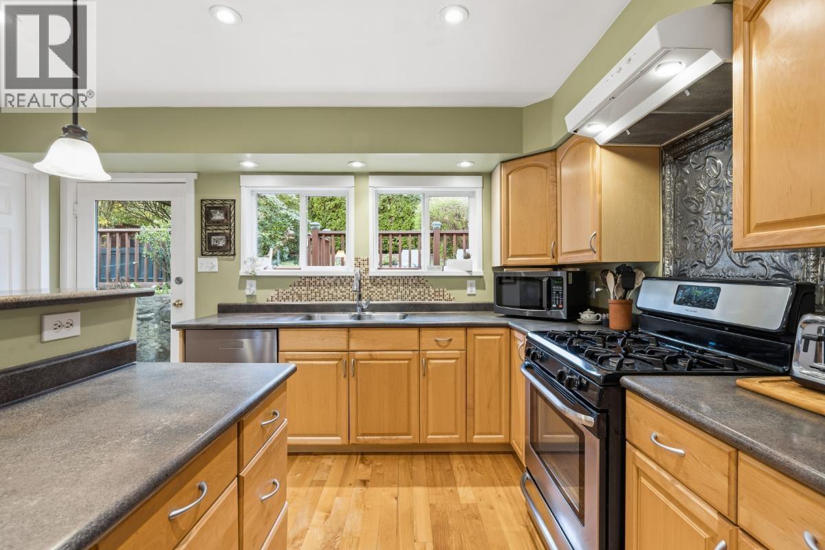 272 E Osborne Road, North Vancouver, British Columbia  V7N 1M1 - Photo 9 - R3160974