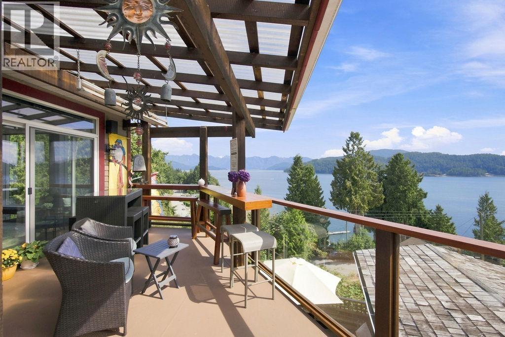 491 Woodland Avenue, Gibsons, British Columbia  V0N 1V1 - Photo 10 - R3160978
