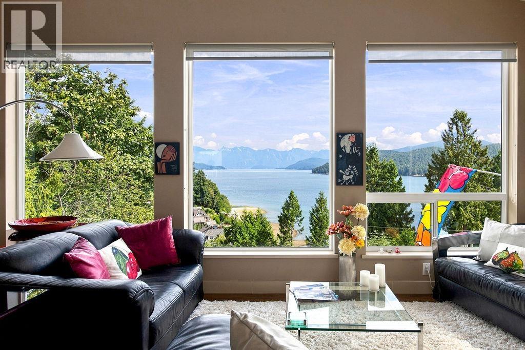 491 Woodland Avenue, Gibsons, British Columbia  V0N 1V1 - Photo 5 - R3160978