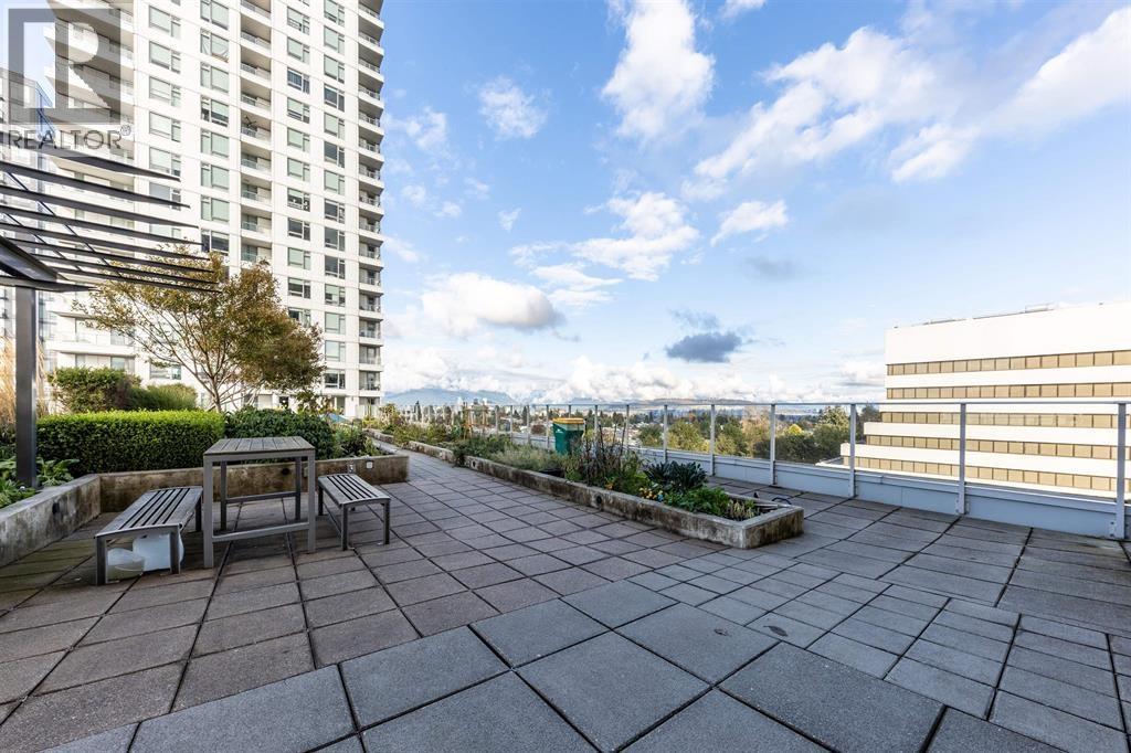 3203 5665 Boundary Road, Vancouver, British Columbia  V5R 0E4 - Photo 2 - R3160979