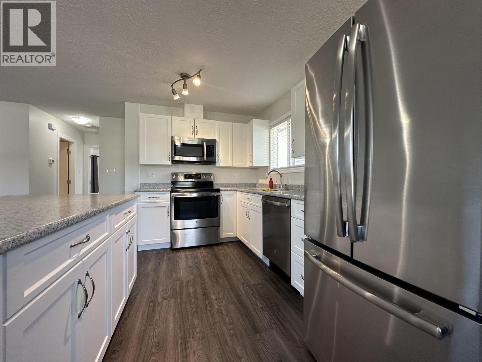 4389 1st Avenue, Prince George, British Columbia  V2M 1C7 - Photo 2 - R3160973