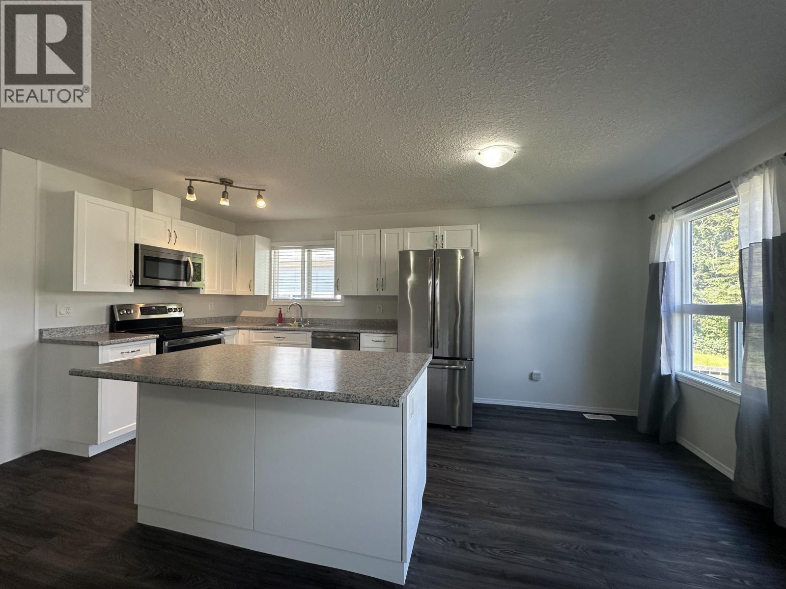 4389 1st Avenue, Prince George, British Columbia  V2M 1C7 - Photo 7 - R3160973