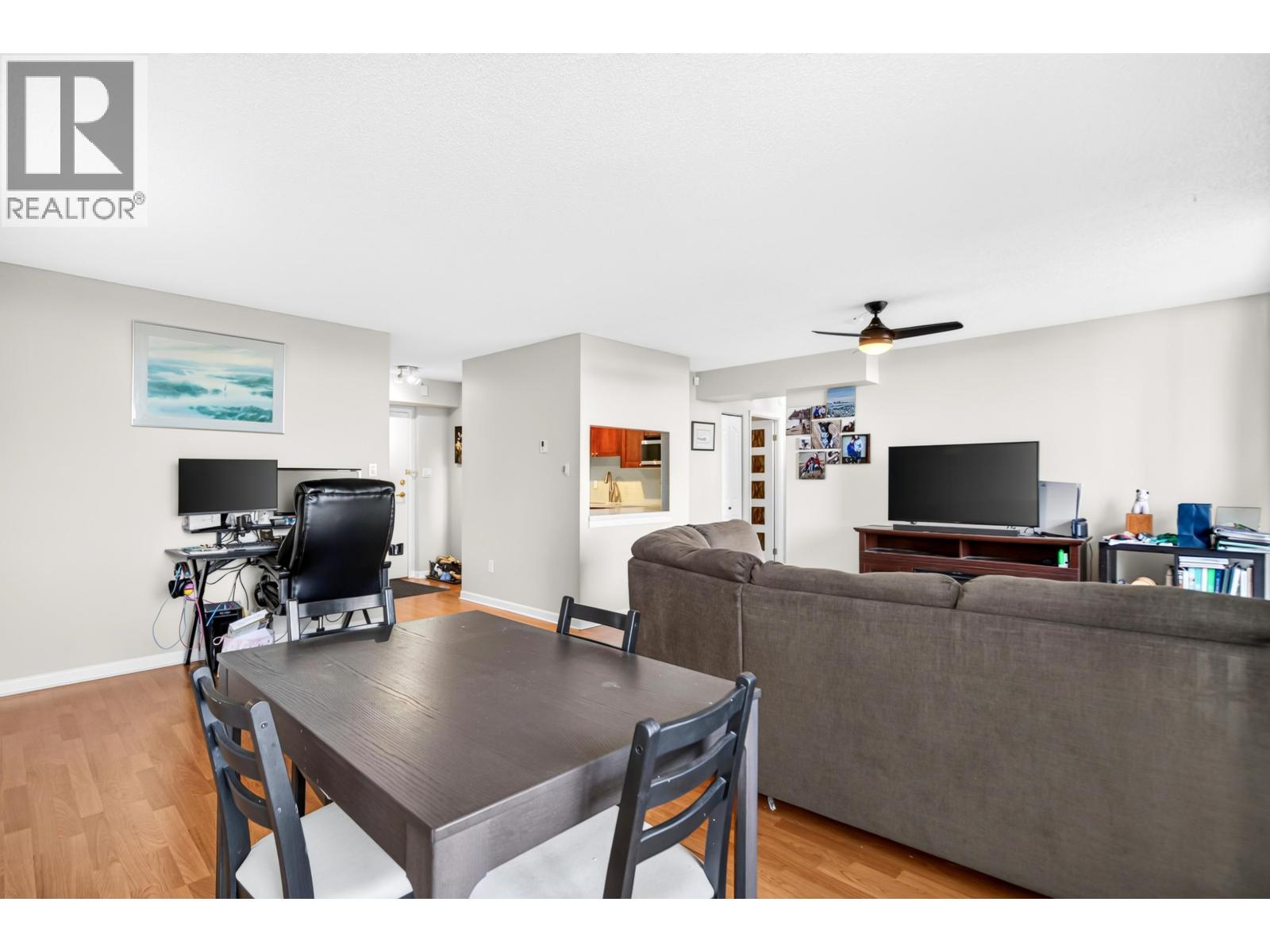 1601 3771 Bartlett Court, Burnaby, British Columbia  V3J 7G8 - Photo 15 - R3160969