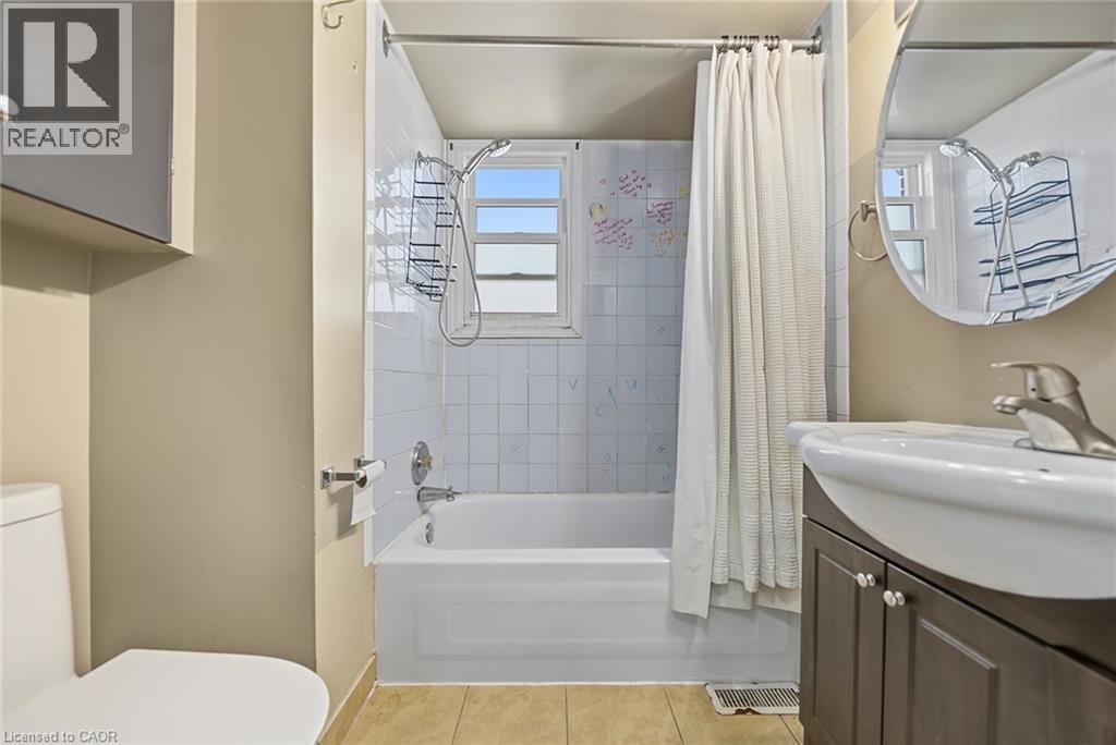 270 Weir Street N, Hamilton, Ontario  L8H 5G3 - Photo 13 - 40860011