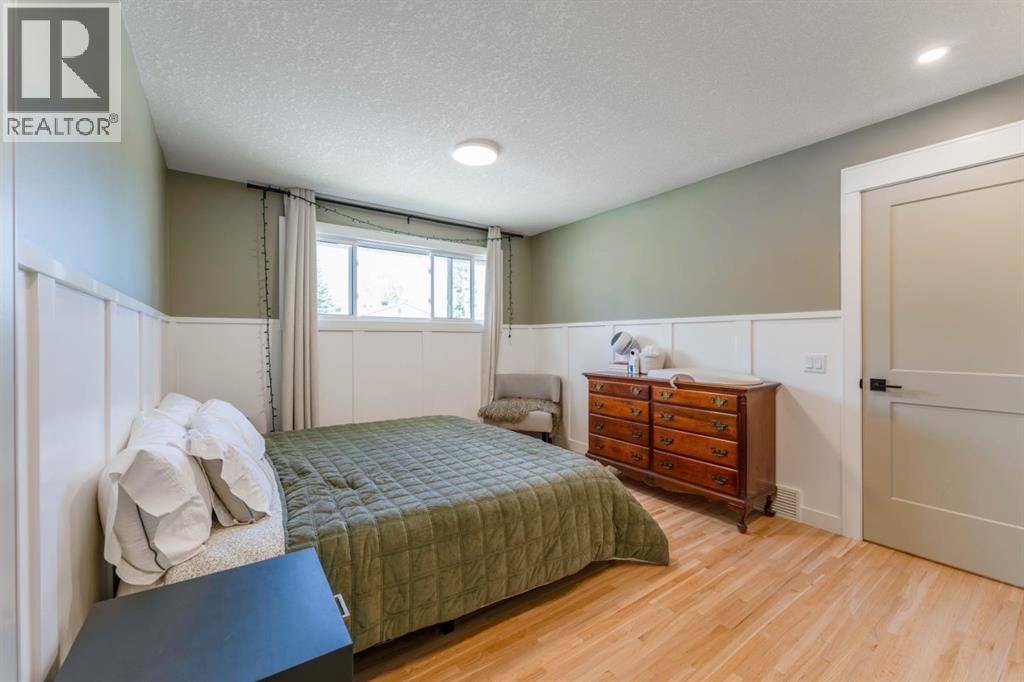 1004 Huntercove Place Nw, Calgary, Alberta  T2K 4S3 - Photo 19 - A2339545