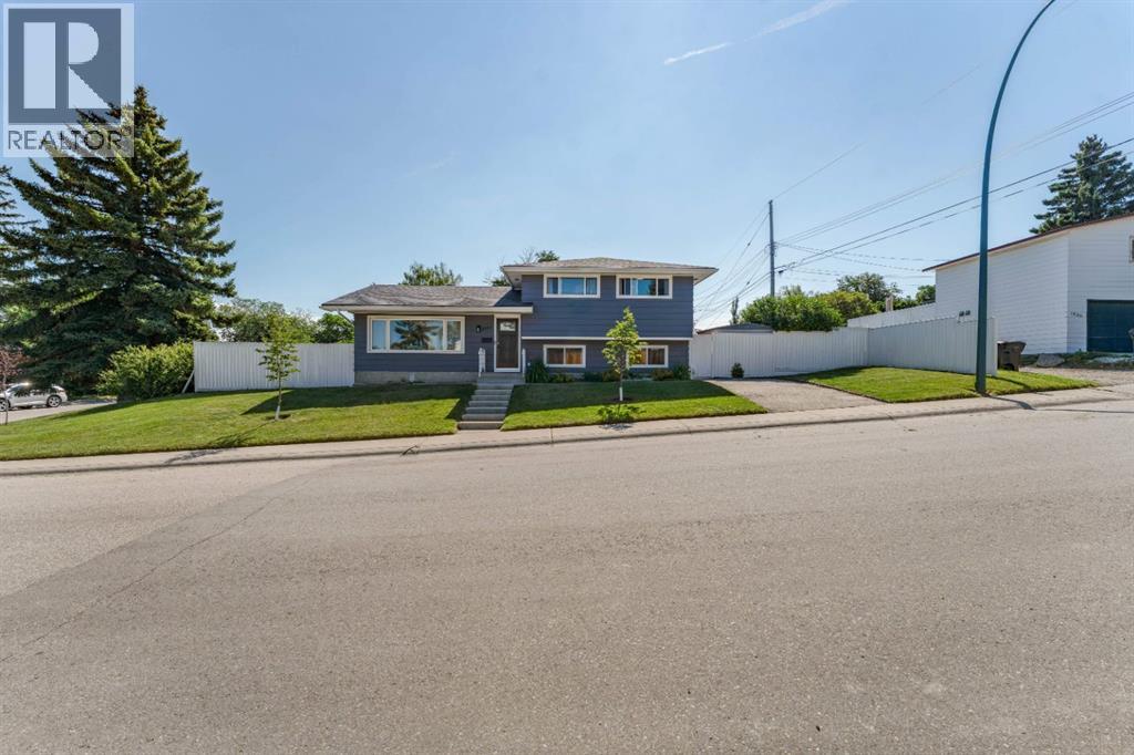 1004 Huntercove Place Nw, Calgary, Alberta  T2K 4S3 - Photo 36 - A2339545