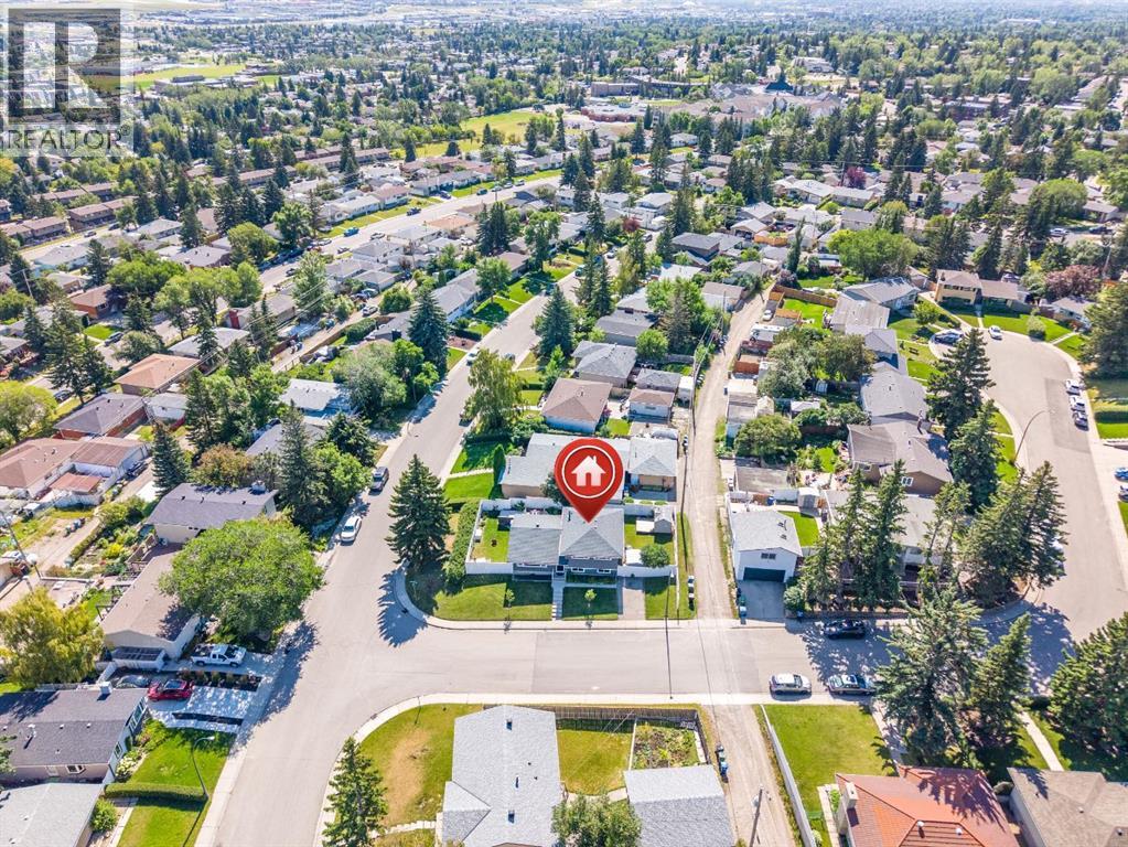 1004 Huntercove Place Nw, Calgary, Alberta  T2K 4S3 - Photo 43 - A2339545