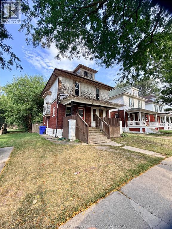 490 Crawford, Windsor, Ontario  N9A 5C4 - Photo 2 - 26021511