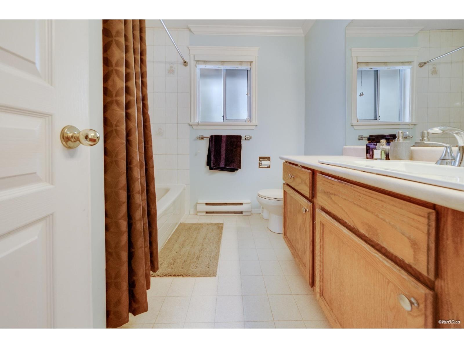 8569 141a Street, Surrey, British Columbia  V3W 0S3 - Photo 14 - R3160867