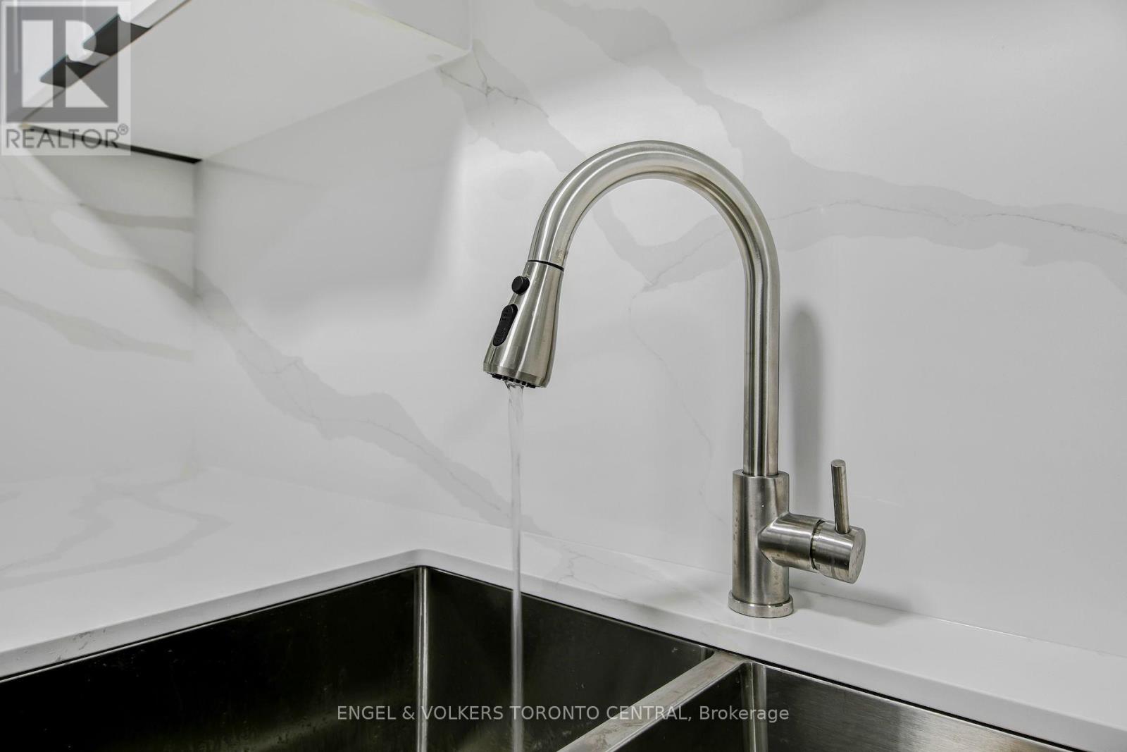 606 - 15 Sewells Road, Toronto, Ontario  M1B 3V7 - Photo 13 - E13238012