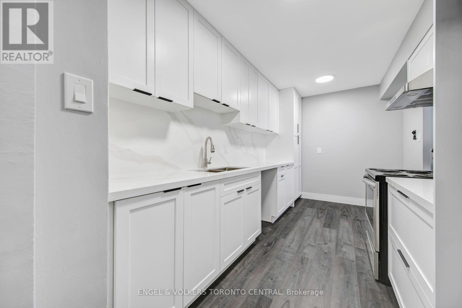 606 - 15 Sewells Road, Toronto, Ontario  M1B 3V7 - Photo 10 - E13238012