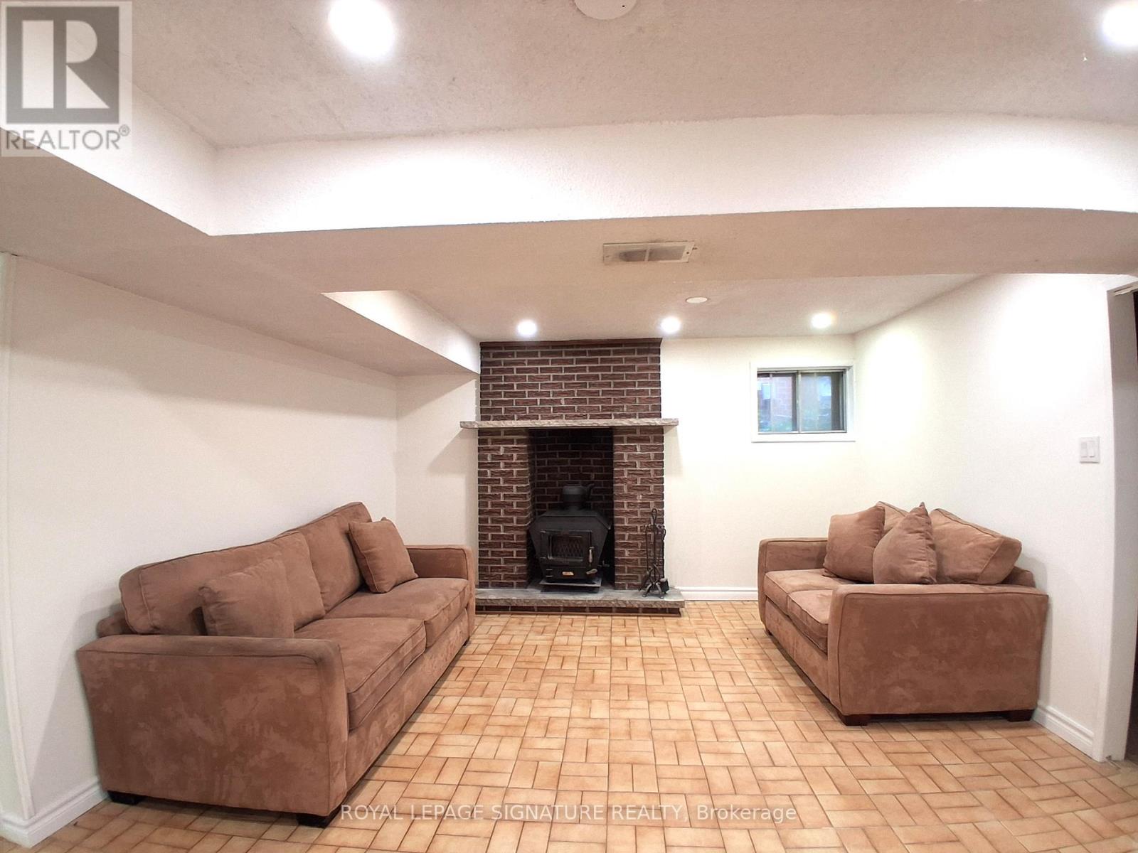 Lower Bsmt - 4170 Sunset Valley Court, Mississauga, Ontario L4W 3L5 - Photo 7 - W13713768