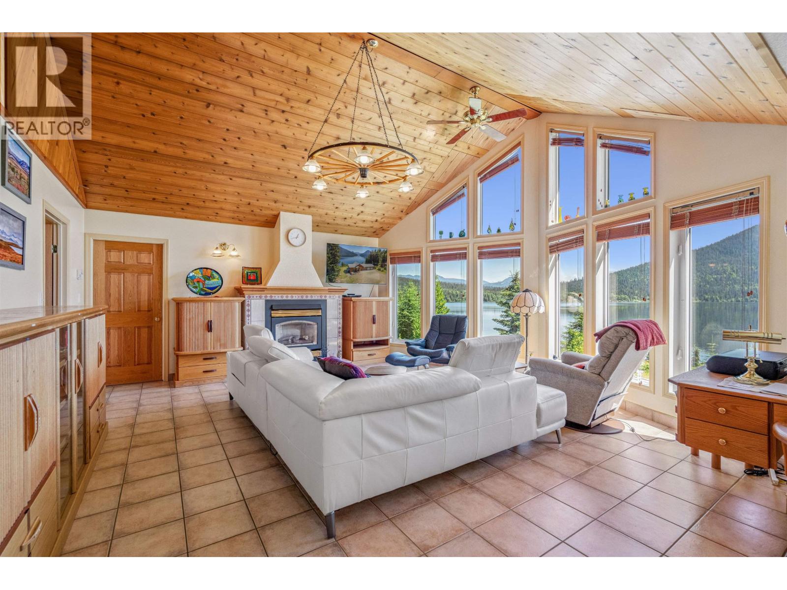 4490 Bowron Lake Road, Wells, British Columbia  V0K 2R0 - Photo 8 - R3160674