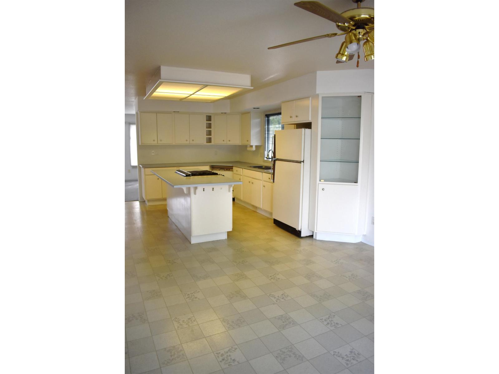 7523 Garnet Drive, Sardis West Vedder, Chilliwack, British Columbia  V2R 3A9 - Photo 5 - R3161035