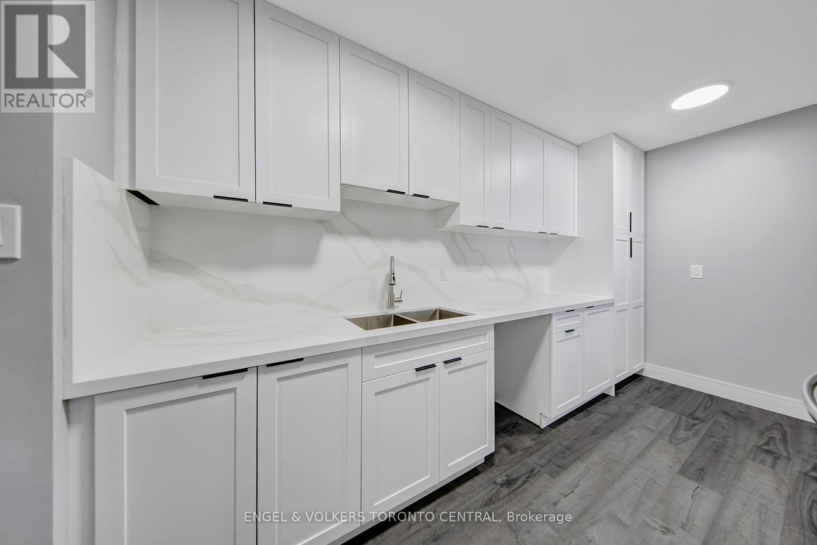 606 - 15 Sewells Road, Toronto, Ontario  M1B 3V7 - Photo 11 - E13238012