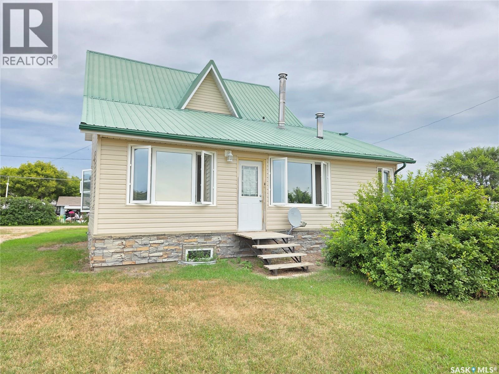 620 Railway Avenue, Arcola, Saskatchewan  S0C 0G0 - Photo 1 - SK047364