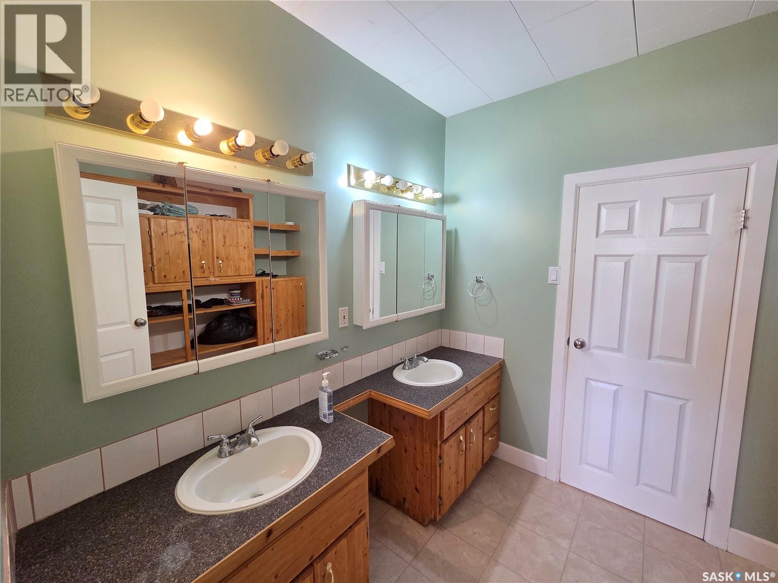 620 Railway Avenue, Arcola, Saskatchewan  S0C 0G0 - Photo 18 - SK047364