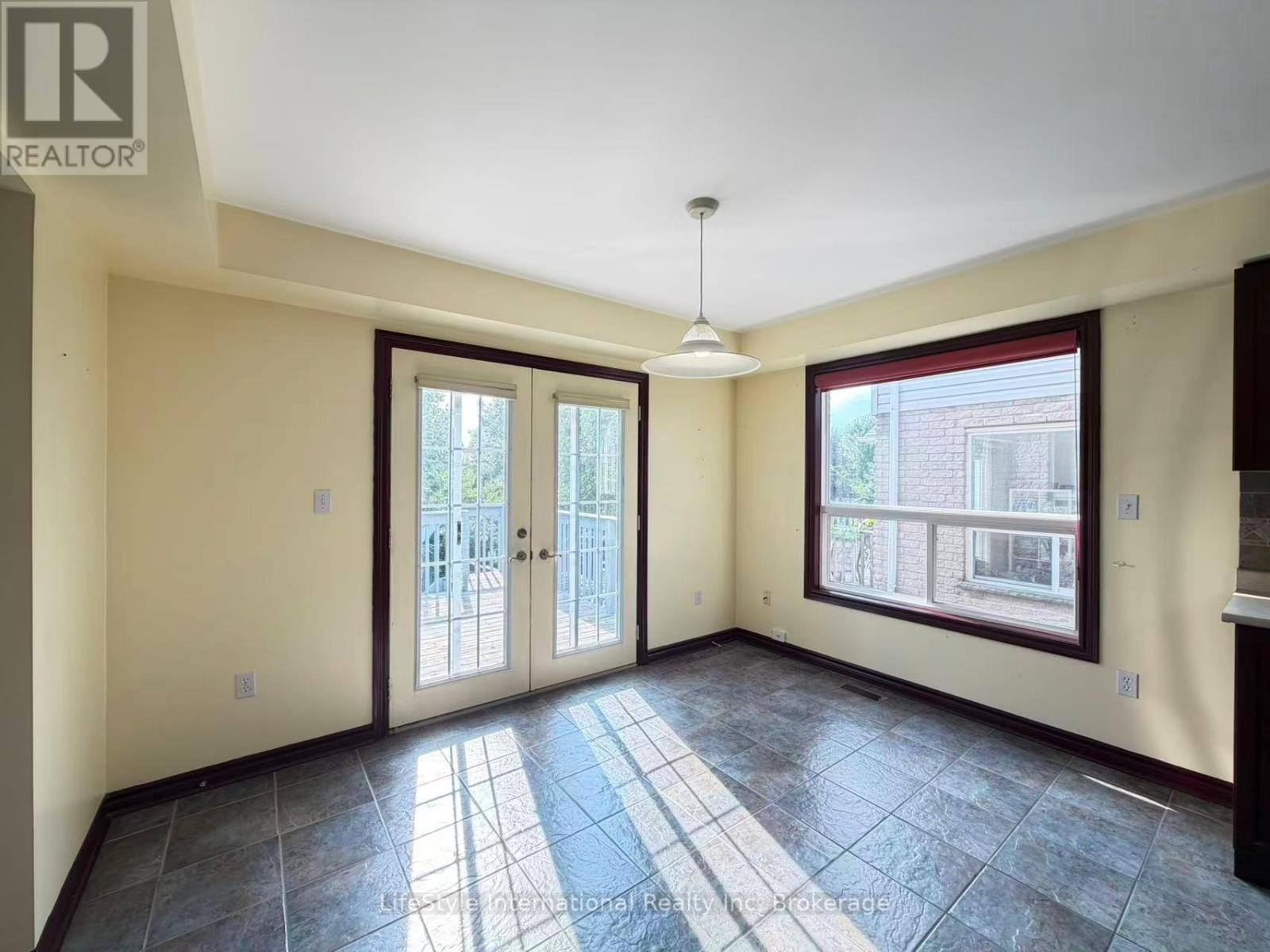 Main Unit - 16 Lynch Circle, Guelph, Ontario  N1L 1R5 - Photo 15 - X13737694