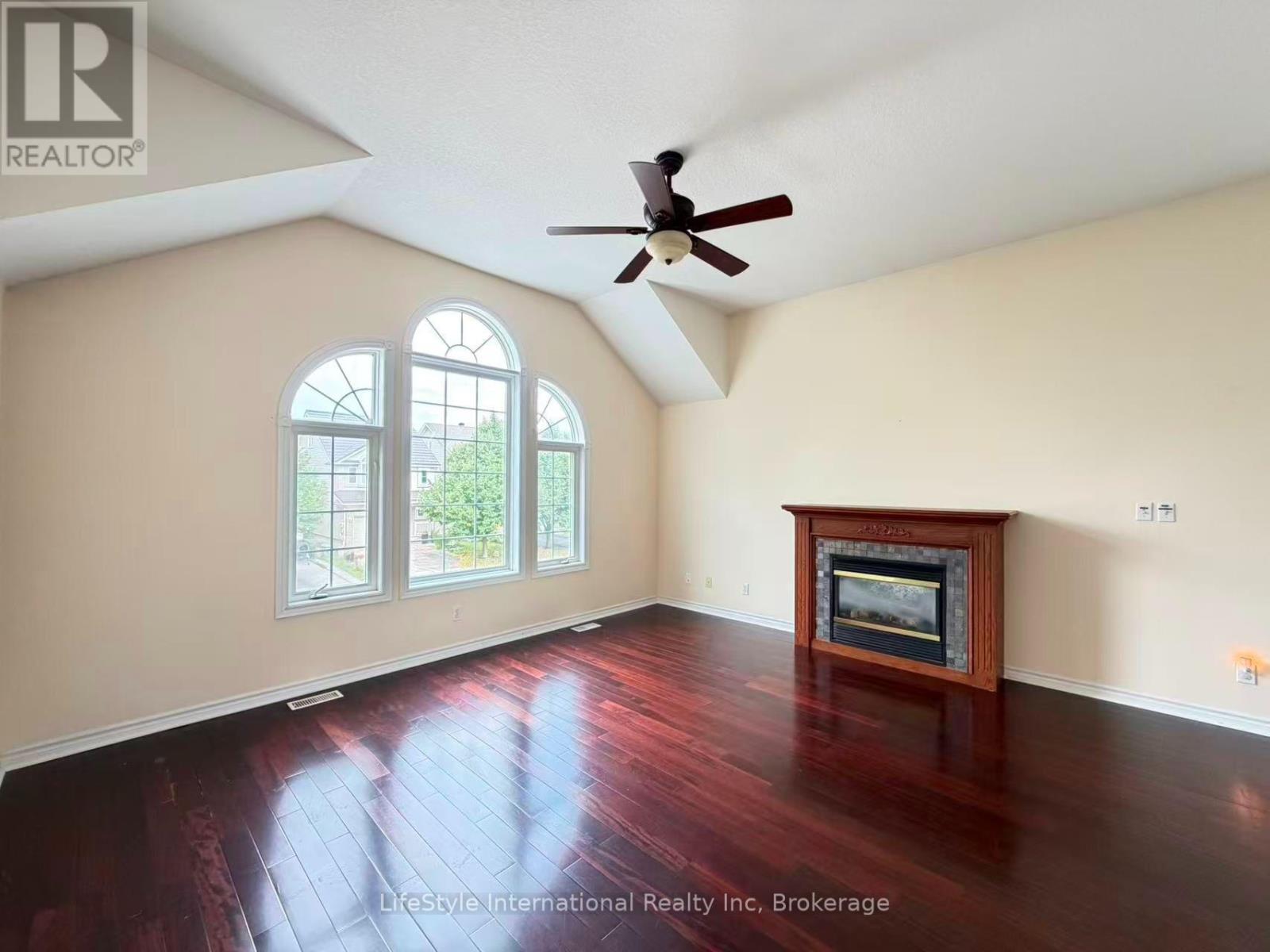 Main Unit - 16 Lynch Circle, Guelph, Ontario  N1L 1R5 - Photo 19 - X13737694