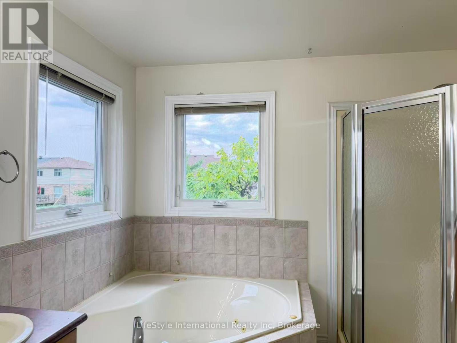Main Unit - 16 Lynch Circle, Guelph, Ontario  N1L 1R5 - Photo 29 - X13737694