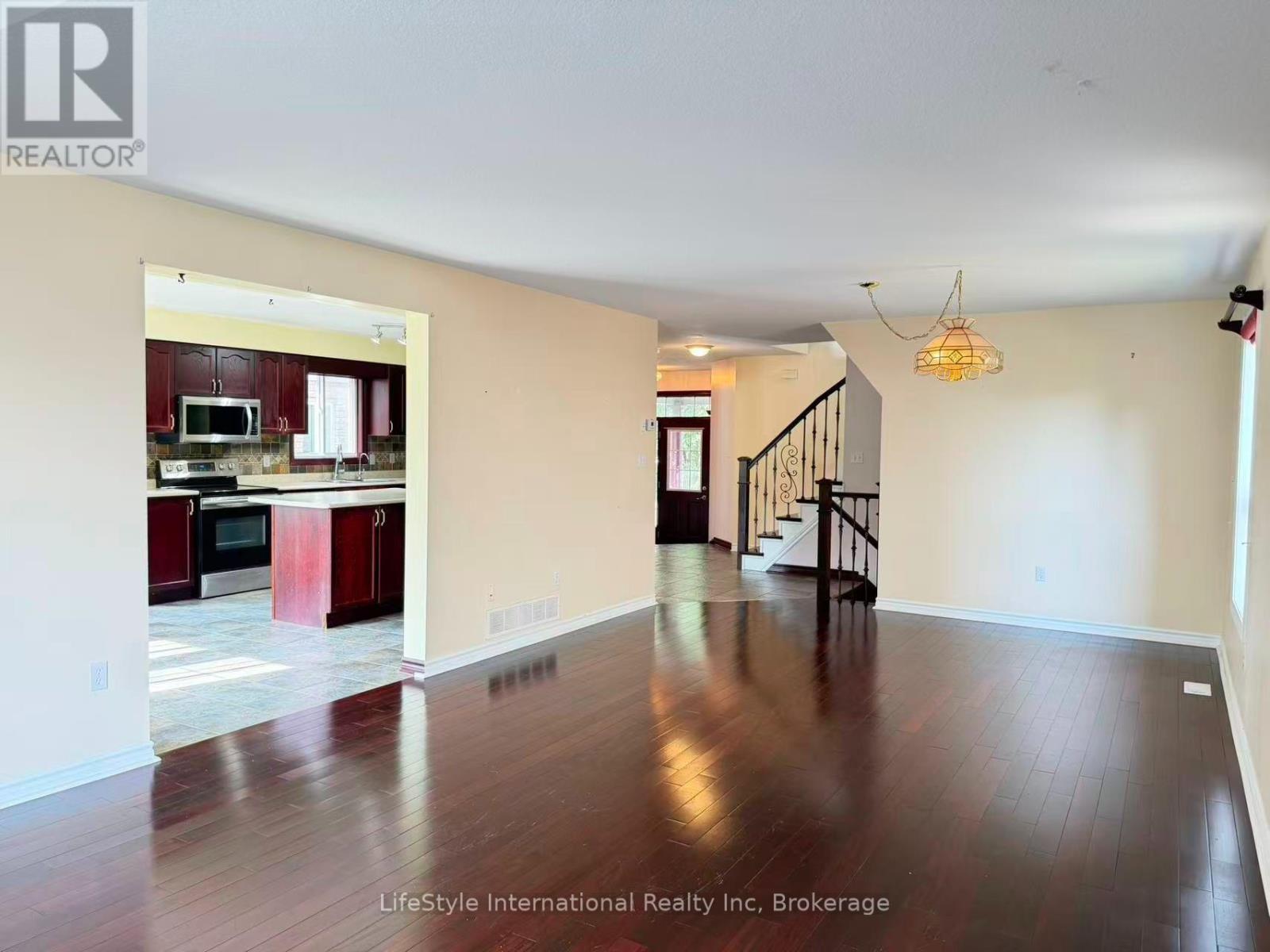 Main Unit - 16 Lynch Circle, Guelph, Ontario  N1L 1R5 - Photo 7 - X13737694