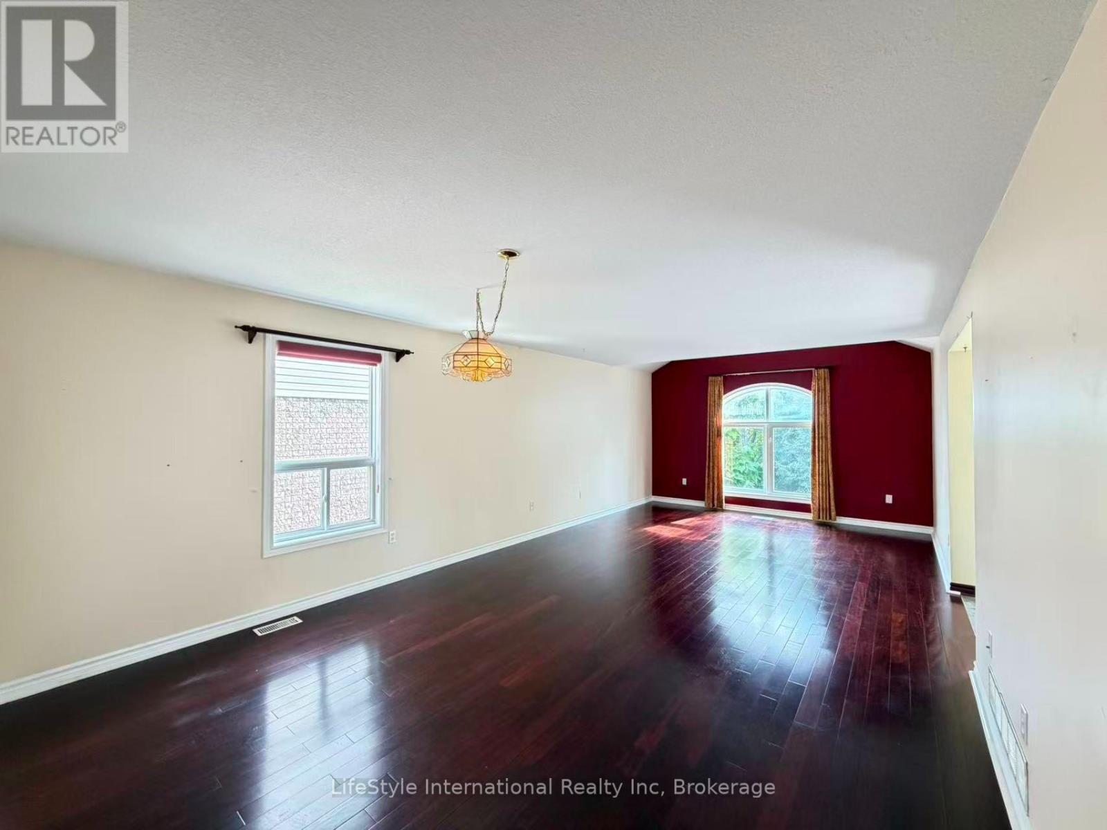 Main Unit - 16 Lynch Circle, Guelph, Ontario  N1L 1R5 - Photo 6 - X13737694