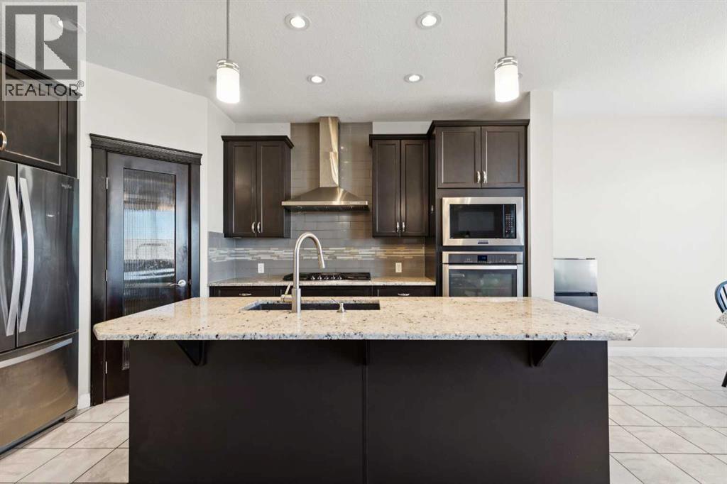 215 Redstone Heights Ne, Calgary, Alberta  T3N 0T9 - Photo 5 - A2338416
