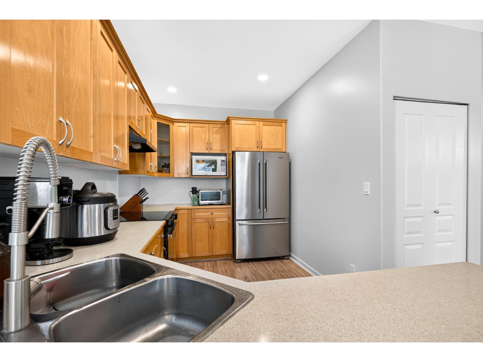 14848 56a Avenue, Surrey, British Columbia  V3S 8X1 - Photo 15 - R3159986