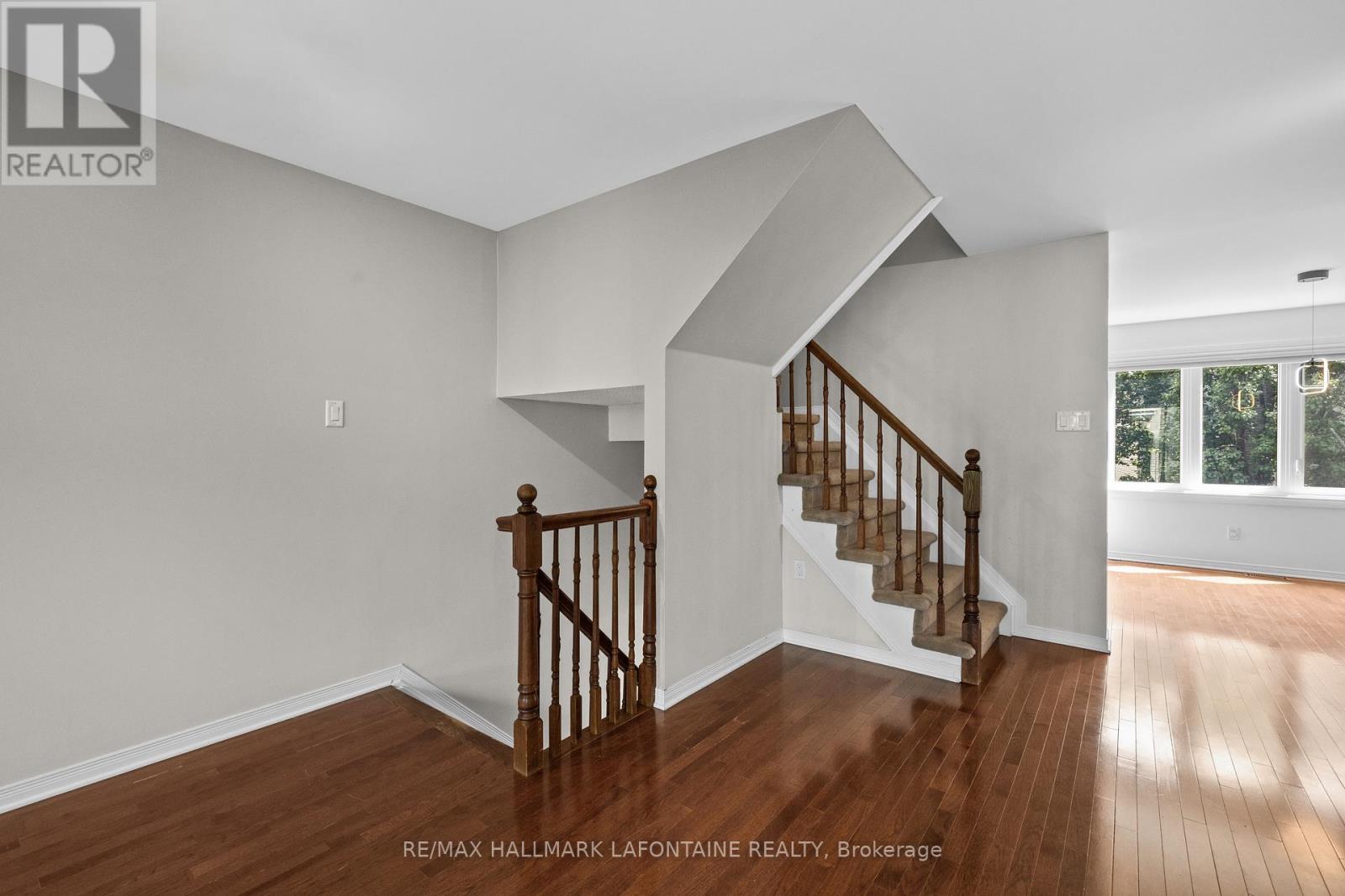 556 Burleigh Private, Ottawa, Ontario  K1J 1J9 - Photo 10 - X13703244